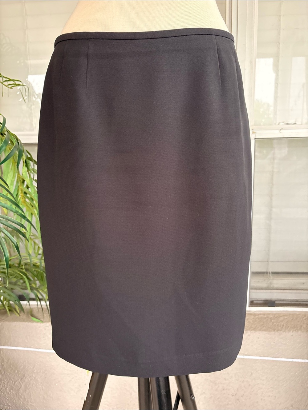 Kasper Black Tailored Pencil Skirt